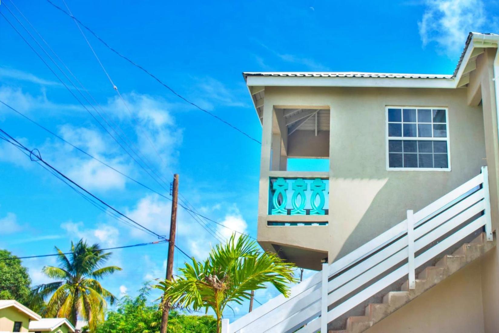 Cozy Modern Upstairs 2 Bed A/C Apt Near 2 Everything Saint Phillip Exterior foto
